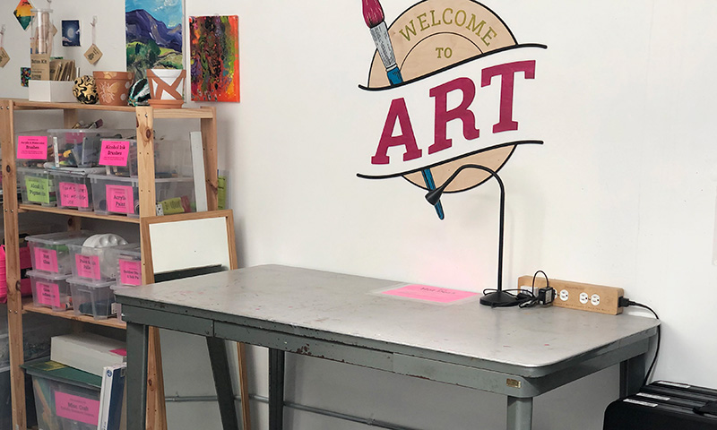 Art desk